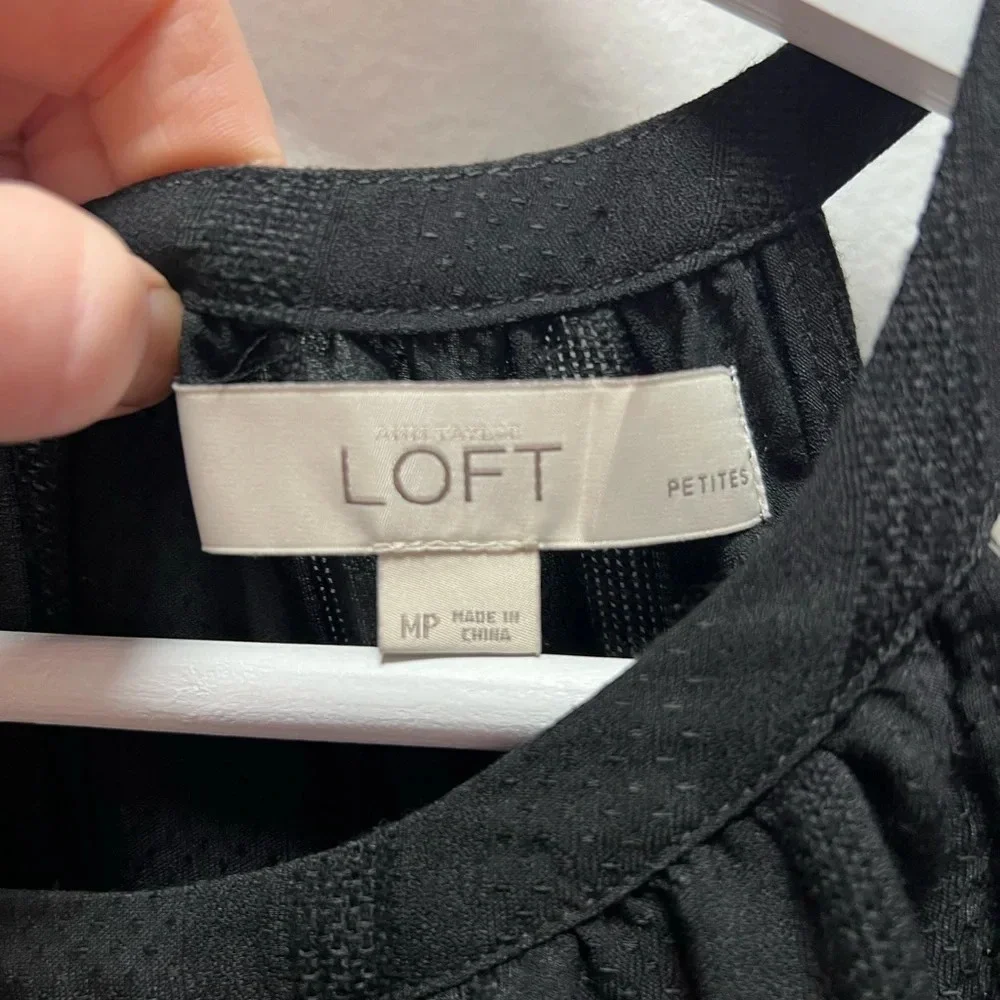 Loft Top - Picture 3 of 4